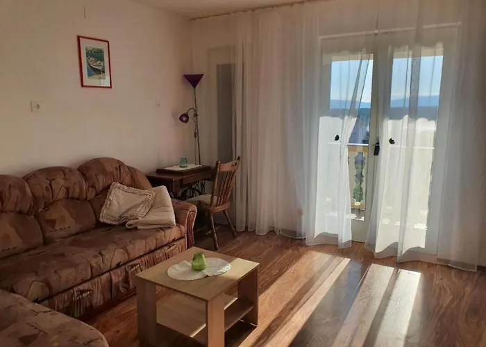 Nikica Mit Blick Auf By Interhome * 普纳特